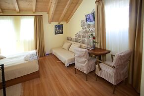 Authentic Luxury Rooms