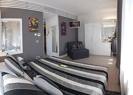 Authentic Luxury Rooms