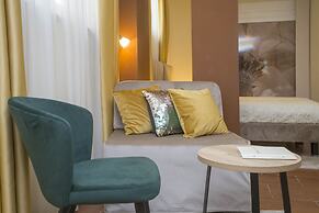 Authentic Luxury Rooms