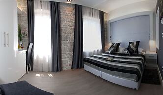 Authentic Luxury Rooms