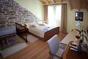 Authentic Luxury Rooms