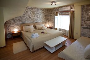 Authentic Luxury Rooms