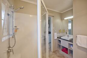 Sport of Kings Motel