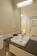 Sport of Kings Motel