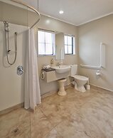 Sport of Kings Motel