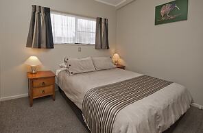 Sport of Kings Motel