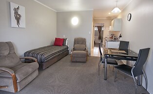 Sport of Kings Motel