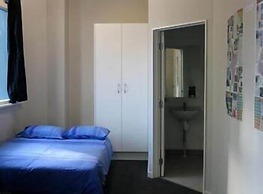 Surf 'N' Snow Backpackers - Hostel