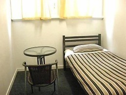 Surf 'N' Snow Backpackers - Hostel