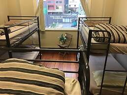 Surf 'N' Snow Backpackers - Hostel