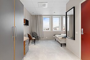 Enter St. Elisabeth Hotel