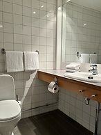 Enter St. Elisabeth Hotel