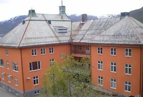 Enter St. Elisabeth Hotel