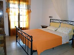 Villa Helen's Apartments