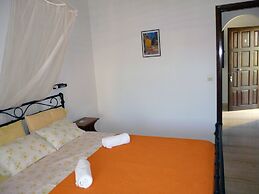 Villa Helen's Apartments