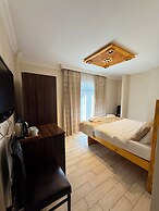 Magnificent Hotel