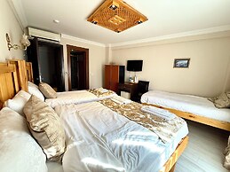 Magnificent Hotel