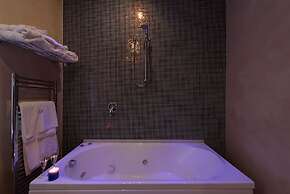 Palazzo Ferraioli Hotel & Wellness Center