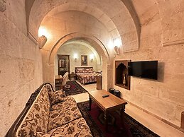 Stone House Cave Hotel