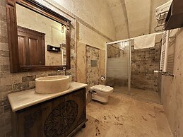 Stone House Cave Hotel