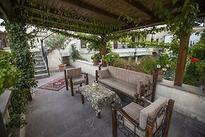 Stone House Cave Hotel