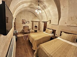 Stone House Cave Hotel