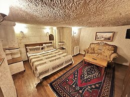 Stone House Cave Hotel