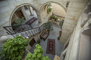 Stone House Cave Hotel