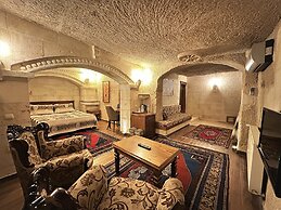 Stone House Cave Hotel