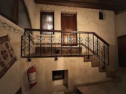 Stone House Cave Hotel