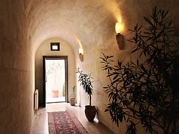 Stone House Cave Hotel