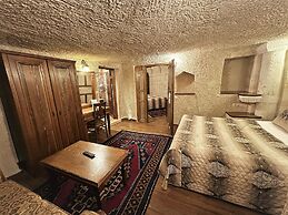 Stone House Cave Hotel