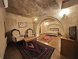 Stone House Cave Hotel