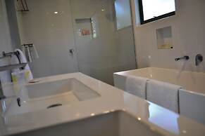 The Retreat Beach Houses