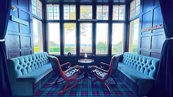 Invernairne Guest House