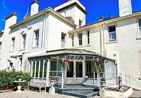 Invernairne Guest House