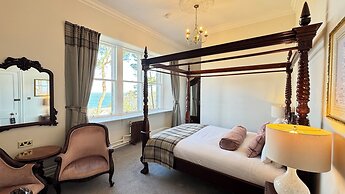 Invernairne Guest House