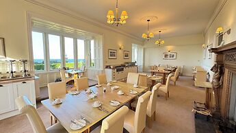 Invernairne Guest House