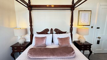 Invernairne Guest House