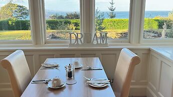 Invernairne Guest House