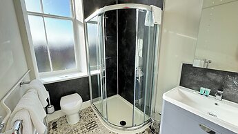 Invernairne Guest House