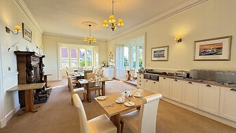 Invernairne Guest House