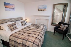 Invernairne Guest House