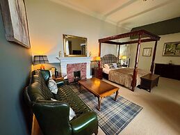 Invernairne Guest House