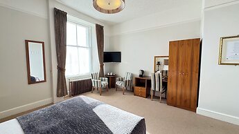 Invernairne Guest House