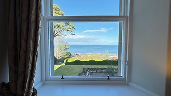 Invernairne Guest House