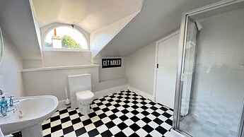 Invernairne Guest House