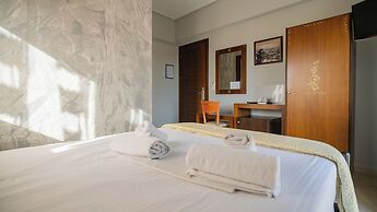 Toti Boutique Rooms