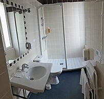 Brit Hotel Confort Auclair Gueret