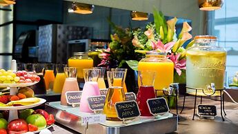 Crowne Plaza Madrid Airport by IHG